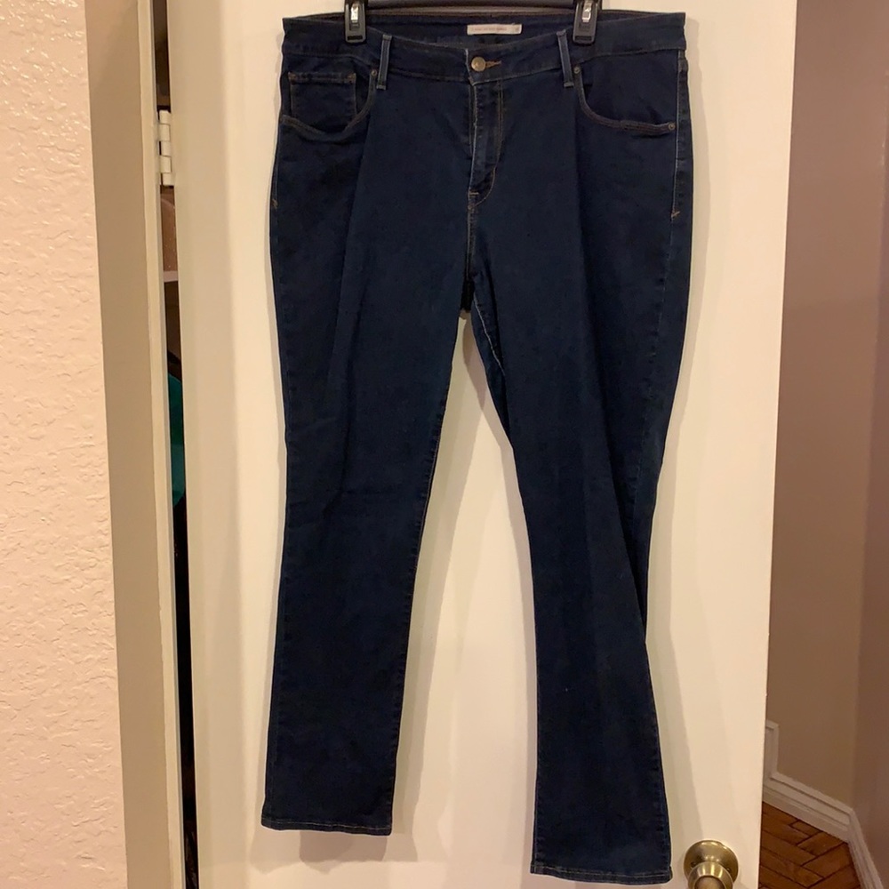 Women’s dark blue classic mid rise skinny Levi’s